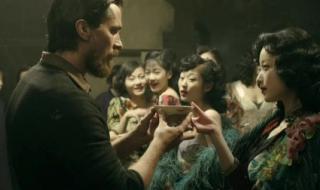 《金陵十二钗》是《红楼梦》的别名,但是为什么张艺谋拍一个电影叫做《金陵十三钗》呢 金陵十三钗故事
